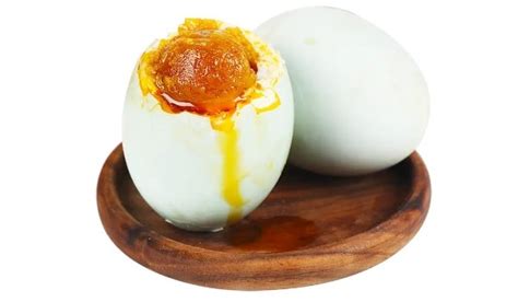 咸鴨蛋的功效與作用及副作用(咸鴨蛋的功效與作用及副作用禁忌)縮略圖