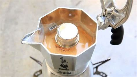 摩卡壺單閥和雙閥區(qū)別(摩卡壺單閥和雙閥區(qū)別圖解)縮略圖