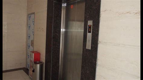 商場(chǎng)電梯停止按鈕在哪里(商場(chǎng)電梯開關(guān)按鈕怎么使用)縮略圖