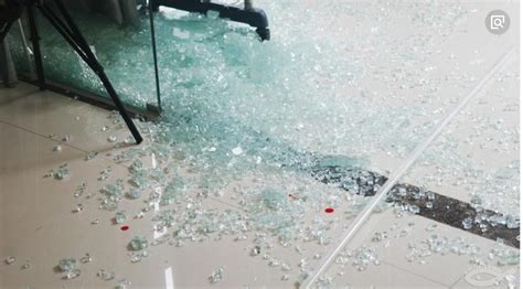 鋼化玻璃怎么切割,鋼化玻璃怎么切割視頻縮略圖