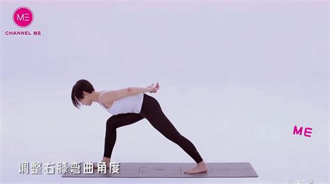 短裙子瑜伽教程,穿著裙子做瑜伽縮略圖