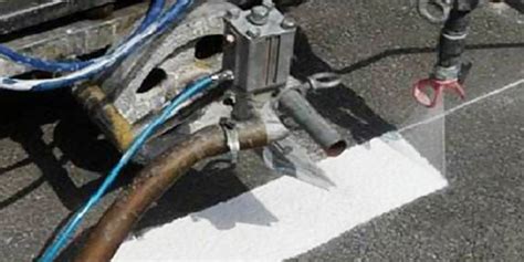 道路標(biāo)線涂料生產(chǎn)線設(shè)備廠家(道路標(biāo)線涂料生產(chǎn)線設(shè)備廠家排名)縮略圖